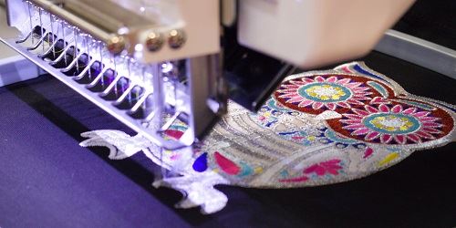 Industrial embroidery machine Industrial embroidery machine
